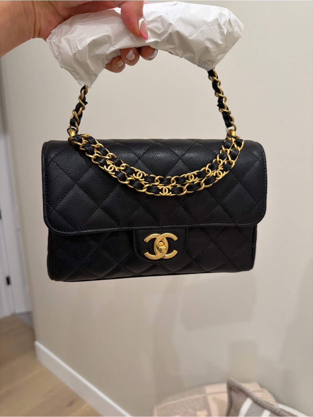 Chanel 25K Quilted Caviar Leather Flap Bag in Black with Gold Hardware - Picture 11 of 13